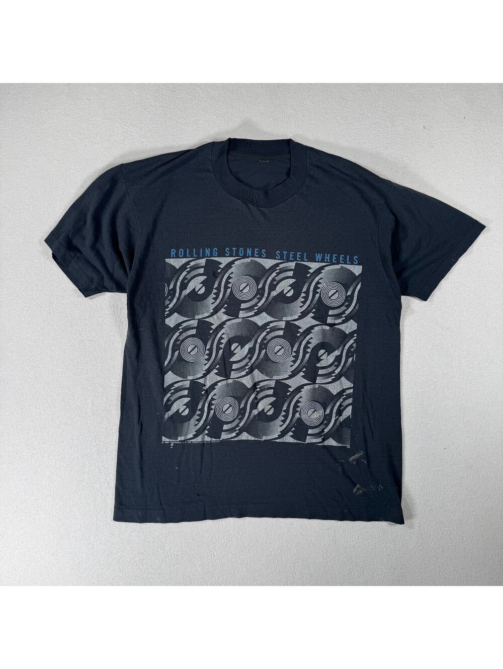 Vintage Rolling Stones Steel Wheels 1989 Canadian Tour Paper Thin 50/50 T-Shirt